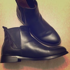 Leather ankle boot